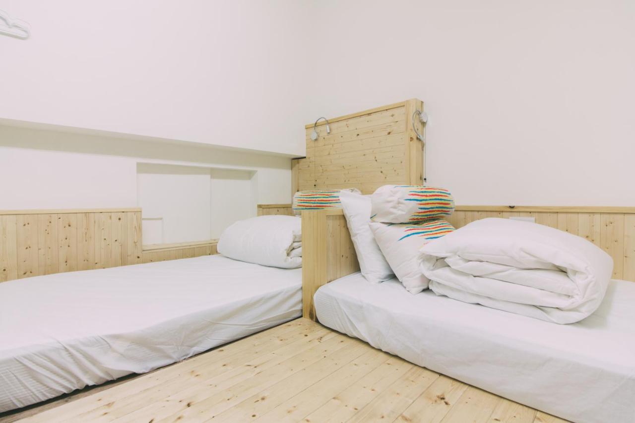 Ferienwohnung 阿信輕旅 Tainan Exterior foto