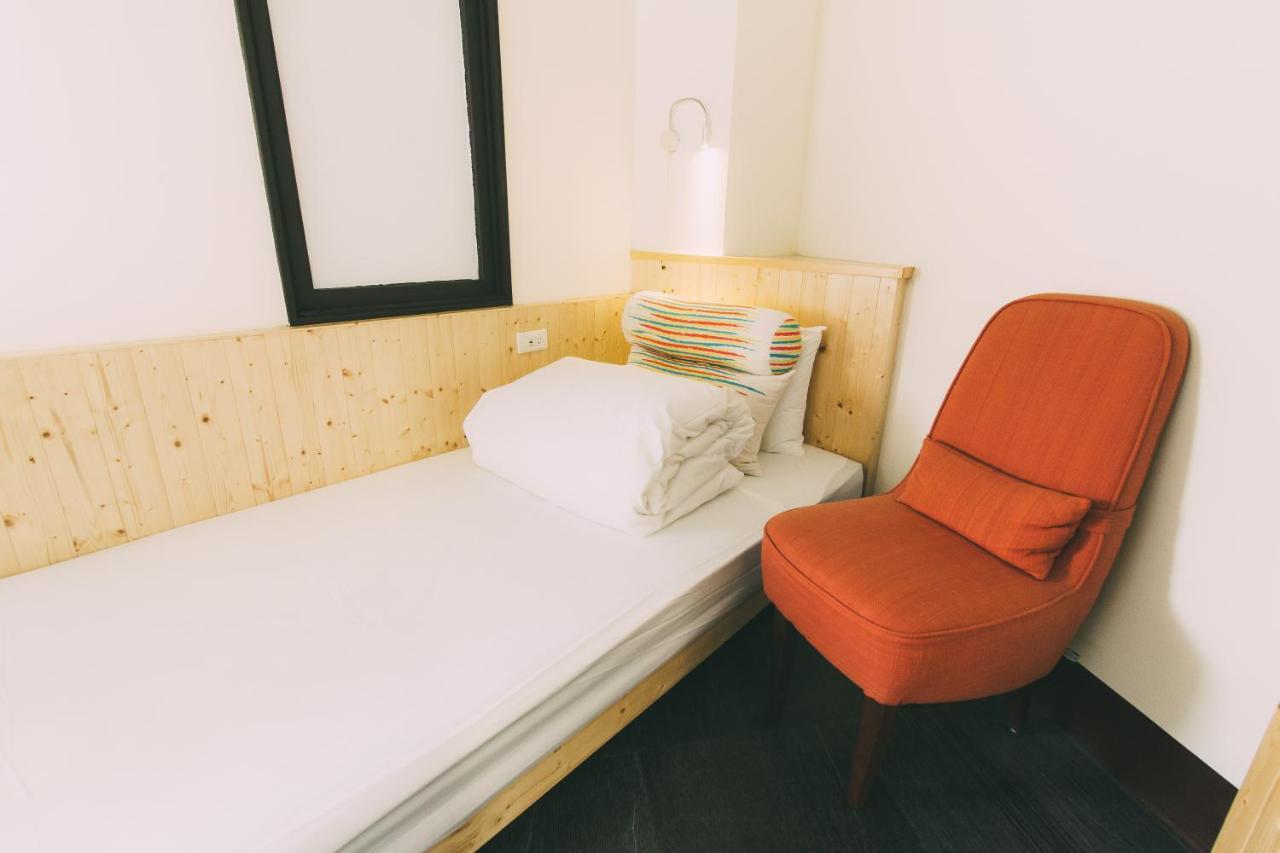 Ferienwohnung 阿信輕旅 Tainan Exterior foto